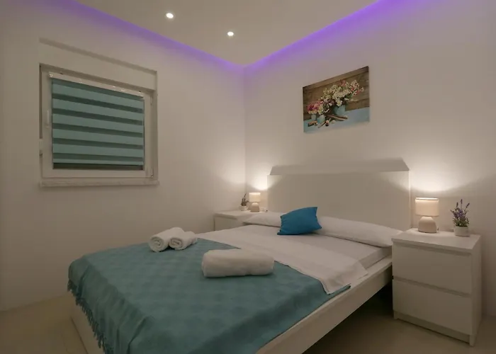 Emmy Apartmán Vir